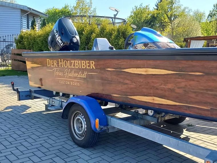 Der Holzbiber &ndash; Bootsbeschriftung Custom Boats