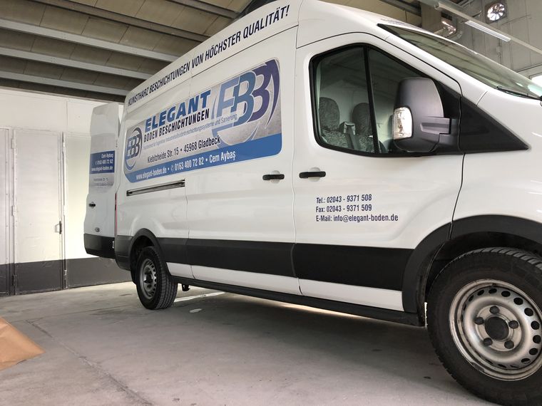 Elegant Boden Beschichtungen &ndash; Transporter-Vollbeschriftung