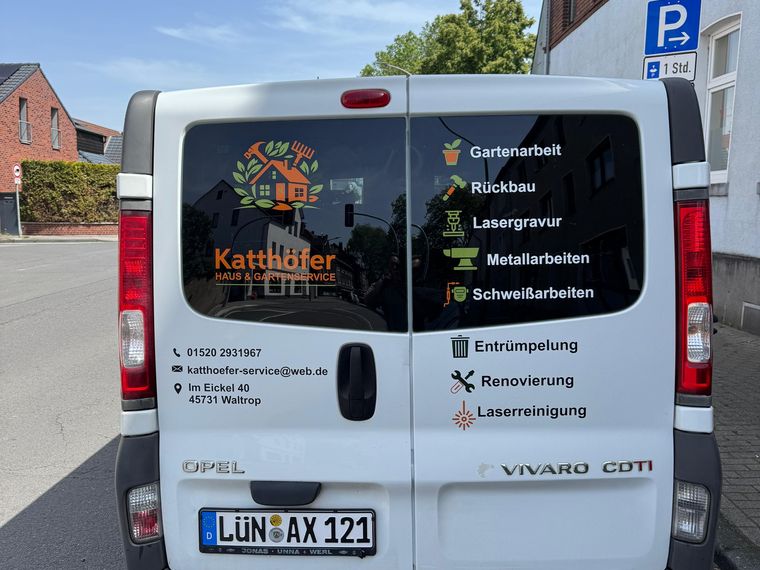 Katthöfer Haus & Gartenservice &ndash; Heckbeschriftung Opel Vivaro