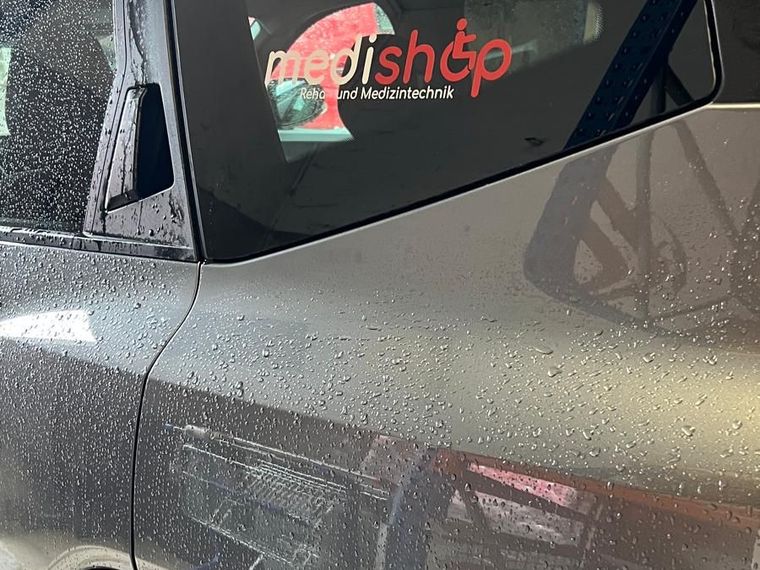medishop &ndash; Heckscheibenbeschriftung