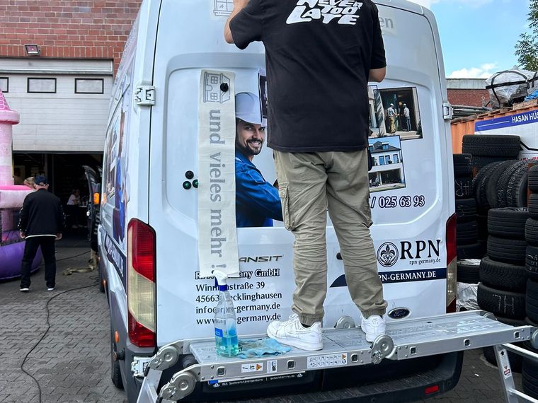 RPN Germany &ndash; Folienmontage am Fahrzeug