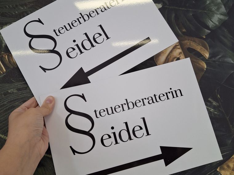 Steuerberaterin Seidel &ndash; Wegweiser-Schilder